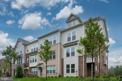 10114 Queens Way, MANASSAS, VA, 20110-2831 | Card Image