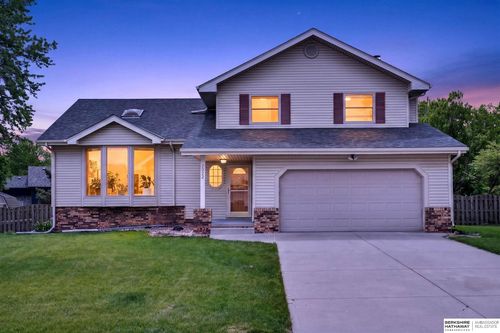7022 Michelle Ave, La Vista, NE, 68128-3030 | Card Image