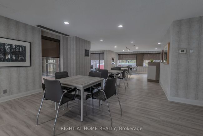 608 - 447 Walmer Rd, Condo with 3 bedrooms, 4 bathrooms and 2 parking in York ON | Image 49