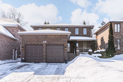 81 Garden Ave, Richmond Hill, ON, L4C6L6 | Card Image