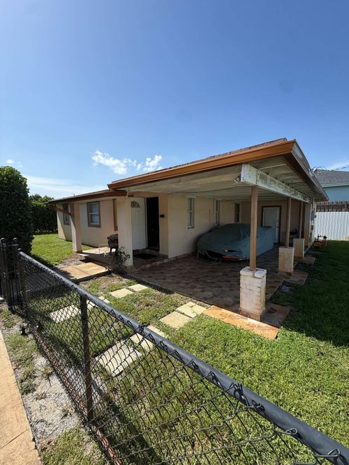 302 Walker Ave, Greenacres, FL, 33463-3347 | Card Image