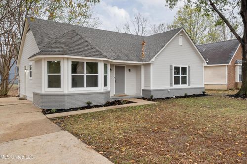 7395 White Ash Dr, Southaven, MS, 38671-6030 | Card Image