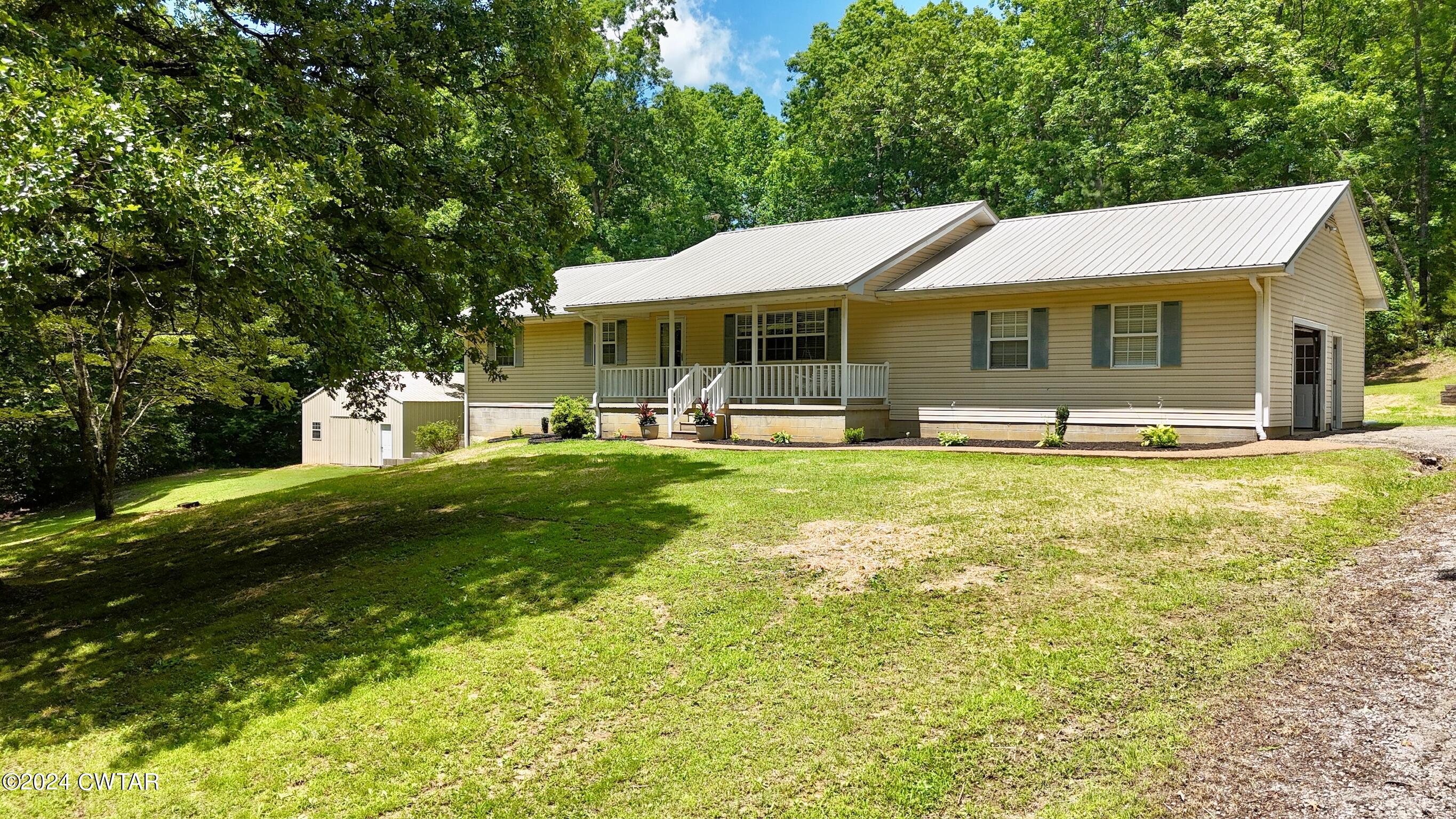 Stanley White Rd, Decaturville, TN 38329
