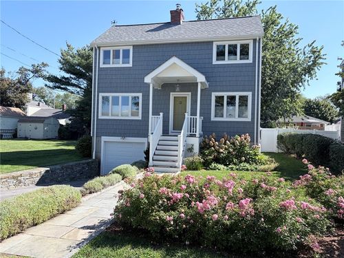 59 Berkley Ave, Portsmouth, RI, 02871-5503 | Card Image