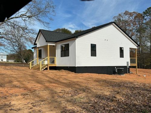 145 Highland Hills Dr, Campobello, SC, 29322-8305 | Card Image