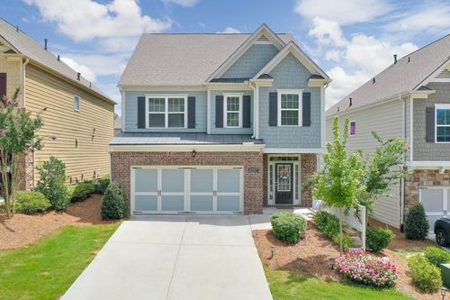 6507 Crosscreek Ln, Flowery Branch, GA, 30542-5297 | Card Image