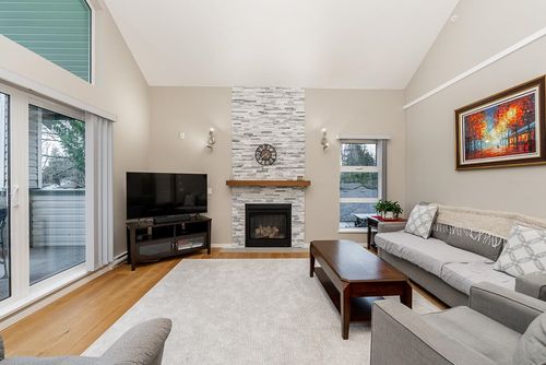 302-13911 70 Ave, Surrey, BC, V3W6B4 | Card Image