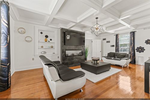 3650 Perkins Rd, Baton Rouge, LA, 70808-2945 | Card Image