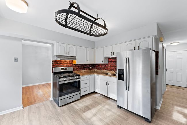 9408 Fran Lin Pkwy, House other with 3 bedrooms, 2 bathrooms and 2 parking in Munster IN | Image 7