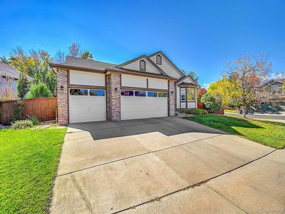 9825 Sand Cherry Way, House other with 3 bedrooms, 2 bathrooms and null parking in Highlands Ranch CO | Image 3