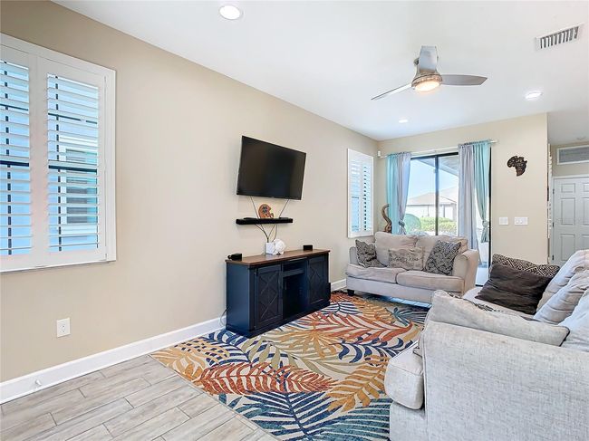 Living Room | Image 5