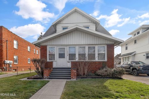 3938 Berkeley Dr, Toledo, OH, 43612-1231 | Card Image