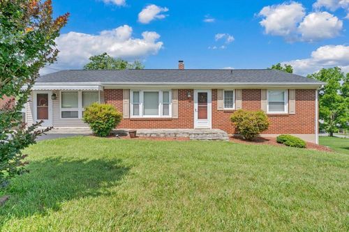 55 Tyree St, Rocky Mount, VA, 24151-1817 | Card Image