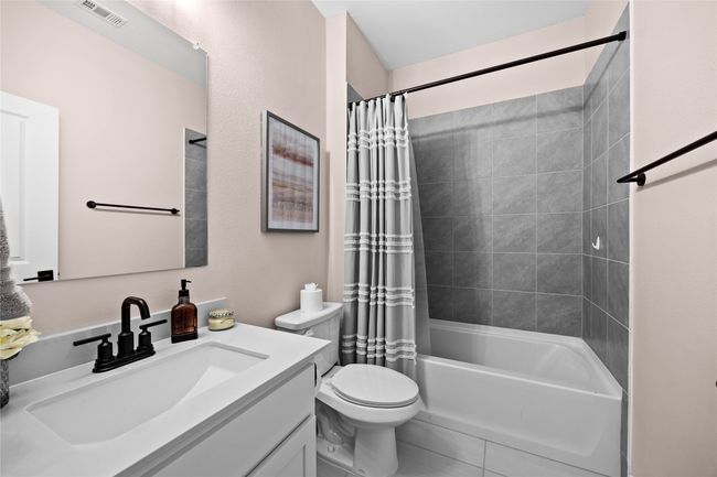 2ndary Bathroom | Image 4