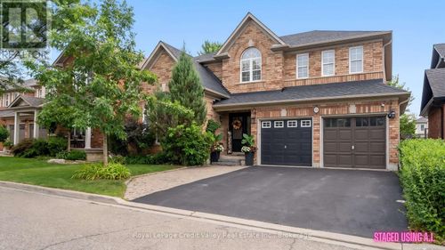 15 Courtsfield Crescent, Brampton (Fletcher's Meadow), ON, L7A2E3 | Card Image