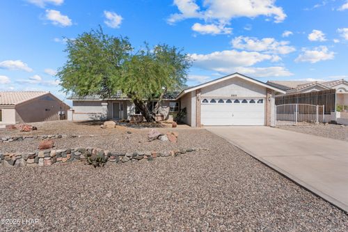 3855 Bluegrass Dr, Lake Havasu City, AZ, 86406-4362 | Card Image