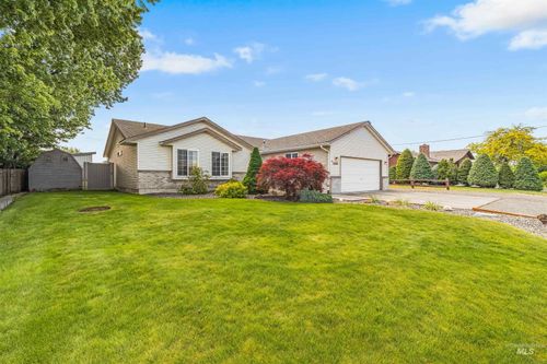 1821 4th Ave, Clarkston, WA, 99403-1317 | Card Image