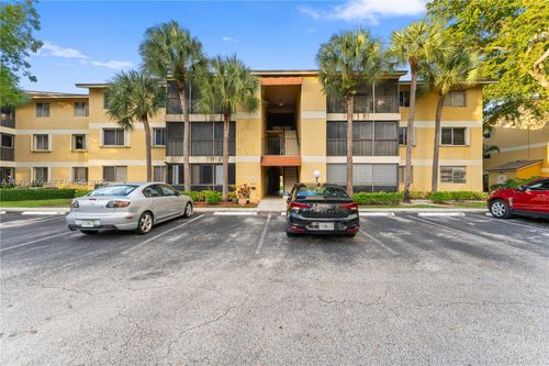 apt-208-3021 N Oakland Forest Dr, Oakland Park, FL, 33309-7639 | Card Image