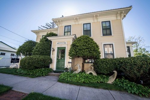 371 Diagonal St, Lansing, IA, 52151-7704 | Card Image