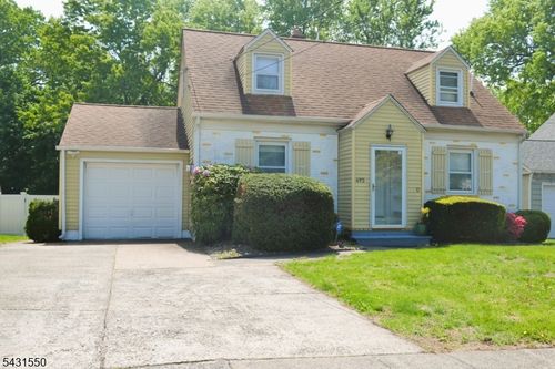 495 Mount Prospect Ave, Clifton, NJ, 07012-1304 | Card Image