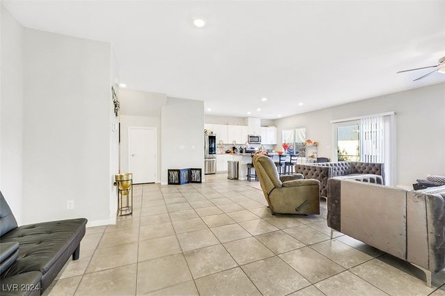 1054 Twincrest Ave, House other with 4 bedrooms, 3 bathrooms and null parking in North Las Vegas NV | Image 13