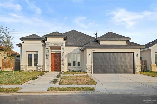 1300 S Waxahahie St, Alton, TX, 78573-3751 | Card Image