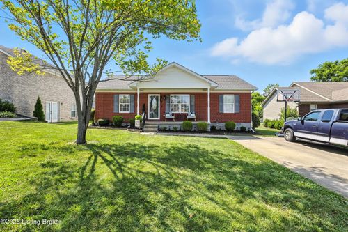 137 Stone Creek Ct, Mt Washington, KY, 40047-6459 | Card Image