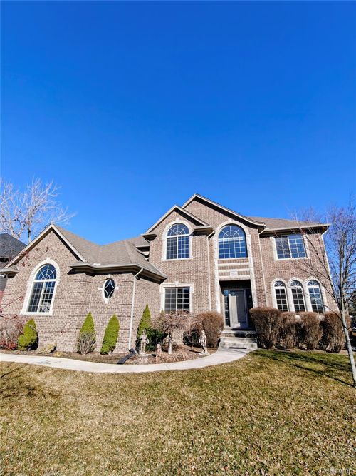39122 Nautical Ln, Harrison Township, MI, 48045-6051 | Card Image