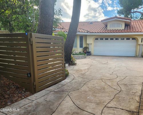 2084 Hillsbury Rd, Westlake Village, CA, 91361-3528 | Card Image
