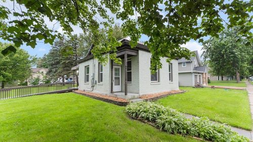 23 Oak St N, Lester Prairie, MN, 55354-7722 | Card Image