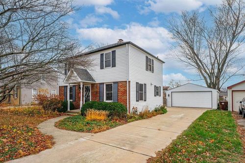 419 Theodore St, LOVES PARK, IL, 61111-4055 | Card Image