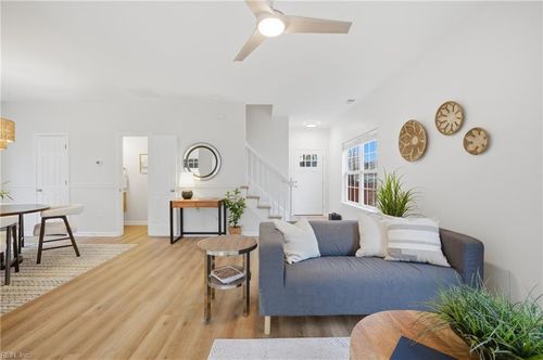 a-1082 Longstreet Ave, Virginia Beach, VA, 23451-5861 | Card Image