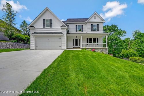 105 W Acorn Hill Dr, Olyphant, PA, 18447-2241 | Card Image