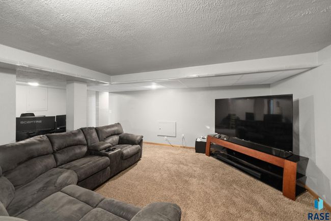 350 W Maple St, House other with 3 bedrooms, 2 bathrooms and null parking in Edgerton MN | Image 20