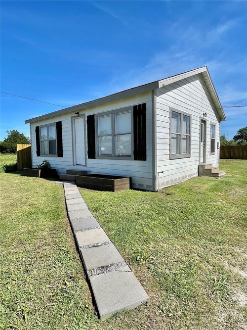 314 E Texas St, Brazoria, TX, 77422-8734 | Card Image