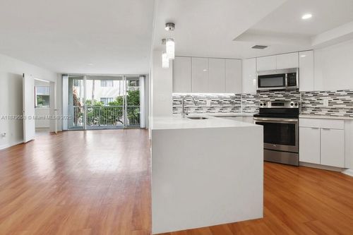 1214-3605 Ne 207th St, Aventura, FL, 33180-4701 | Card Image