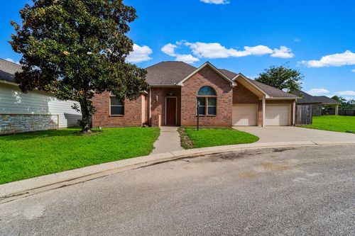 104 Sunset Ct, Livingston, TX, 77352-8608 | Card Image