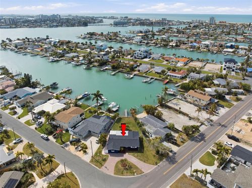785 115th Ave, TREASURE ISLAND, FL, 33706-1121 | Card Image