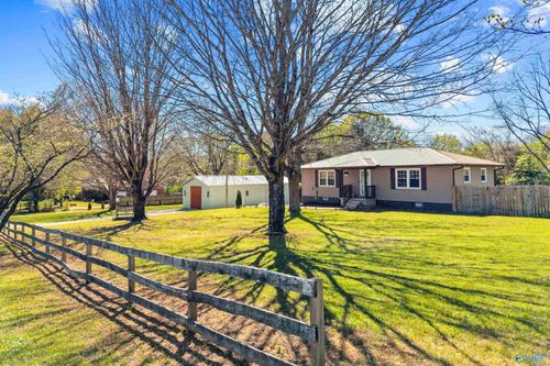 3141 Dug Hill Rd, Huntsville, AL, 35811-8525 | Card Image