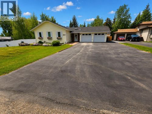 3819 Brentwood Place, Mount Alder, BC, V2K3Y1 | Card Image