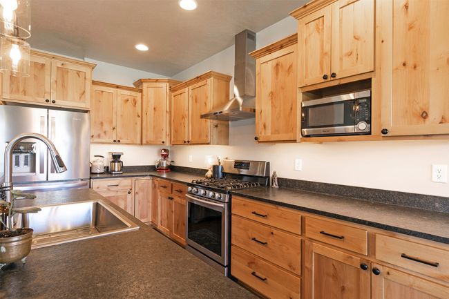 10 Lonepine Trl, Townhouse with 3 bedrooms, 3 bathrooms and null parking in Hamilton MT | Image 13