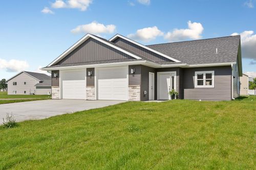 883 Escalade Ln Se, Owatonna, MN, 55060-6608 | Card Image
