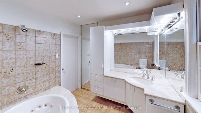 2 Sandringham Dr, House other with 4 bedrooms, 3 bathrooms and 6 parking in North York ON | Image 26