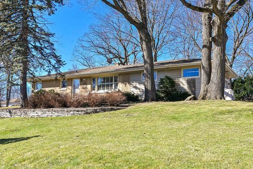 1531 N 118th Street, Wauwatosa, WI, 53226 | Card Image
