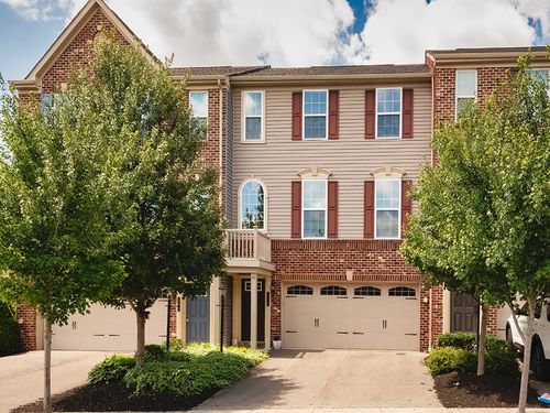 133 Mews Ln, Cranberry Twp, PA, 16066-6577 | Card Image