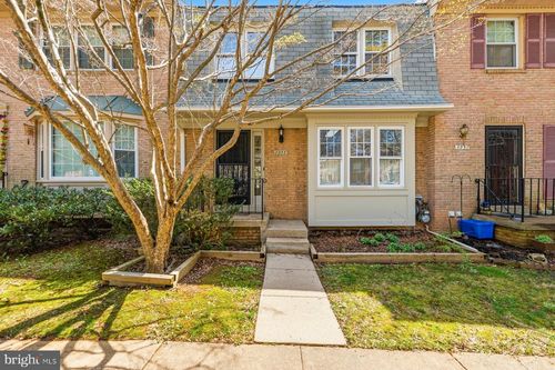 8955 Omega Ct, SPRINGFIELD, VA, 22152-2121 | Card Image