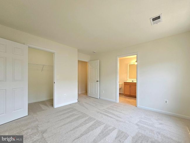 15318 Elizabeth Burbage Loop, Townhouse with 3 bedrooms, 4 bathrooms and null parking in WOODBRIDGE VA | Image 14