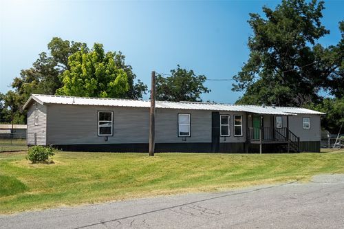 7058 Cimmaron Trl, Weatherford, TX, 76087-9144 | Card Image