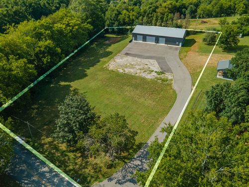 1060 S Cross Bridges Rd, Mount Pleasant, TN, 38474-2926 | Card Image