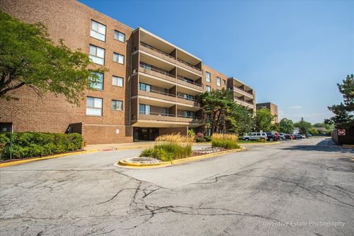 apt-101-7 E Carriageway Dr, Hazel Crest, IL, 60429-2019 | Card Image